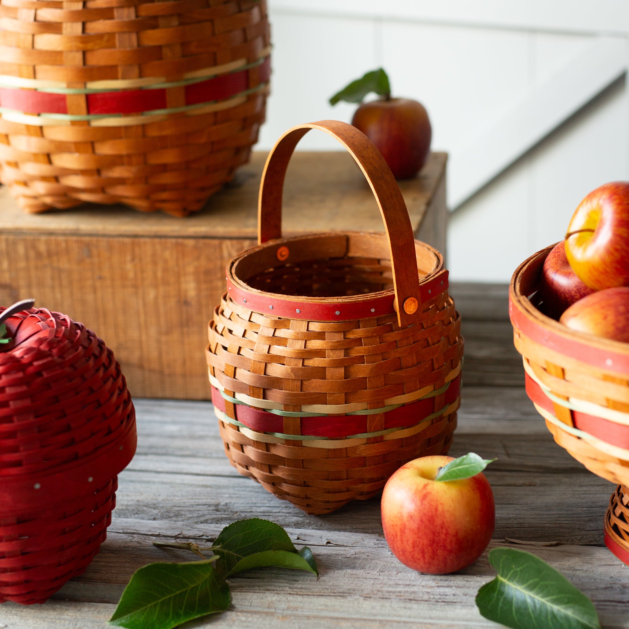 Apple Picking Small Round Basket with Protector - Red - 图片 4