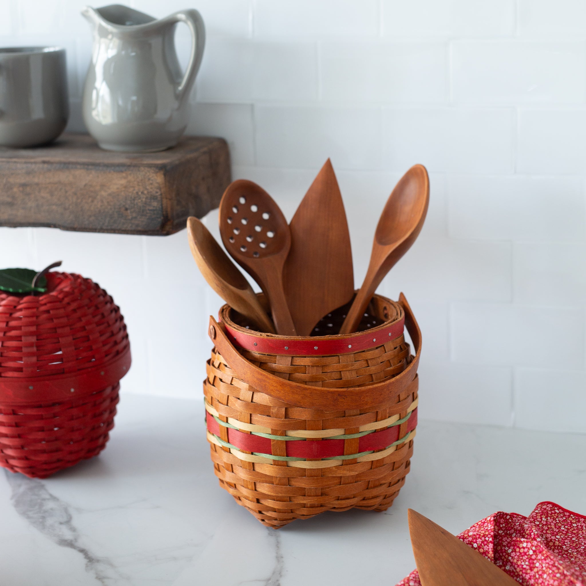 Apple Picking Small Round Basket with Protector - Red - 图片 3