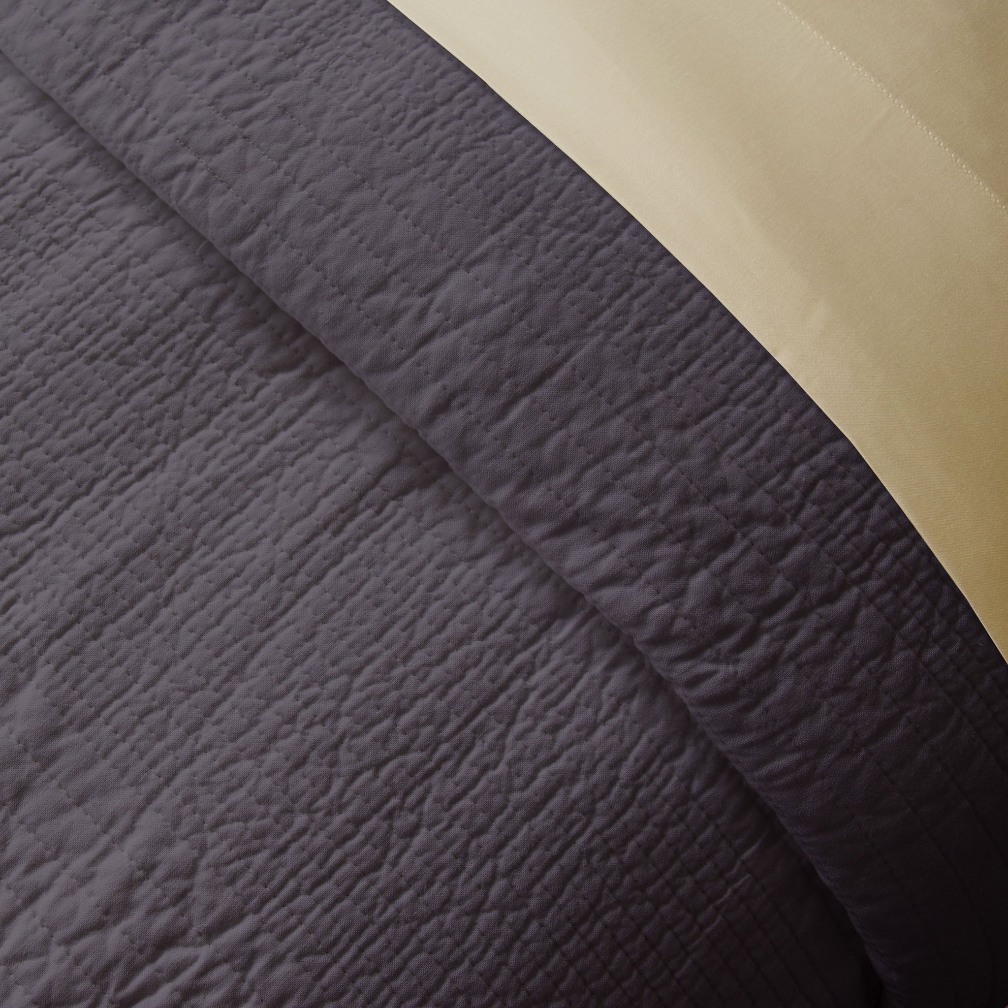 Longaberger 7-Piece Bedding Set - Smoke Quilt with Sand Sheet Set - 图片 5