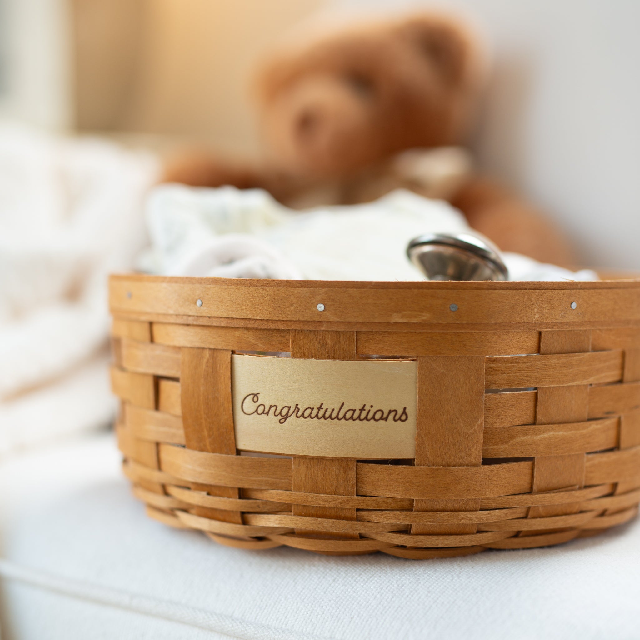 Celebrations Congratulations Basket with Protector - Warm Brown - 图片 4