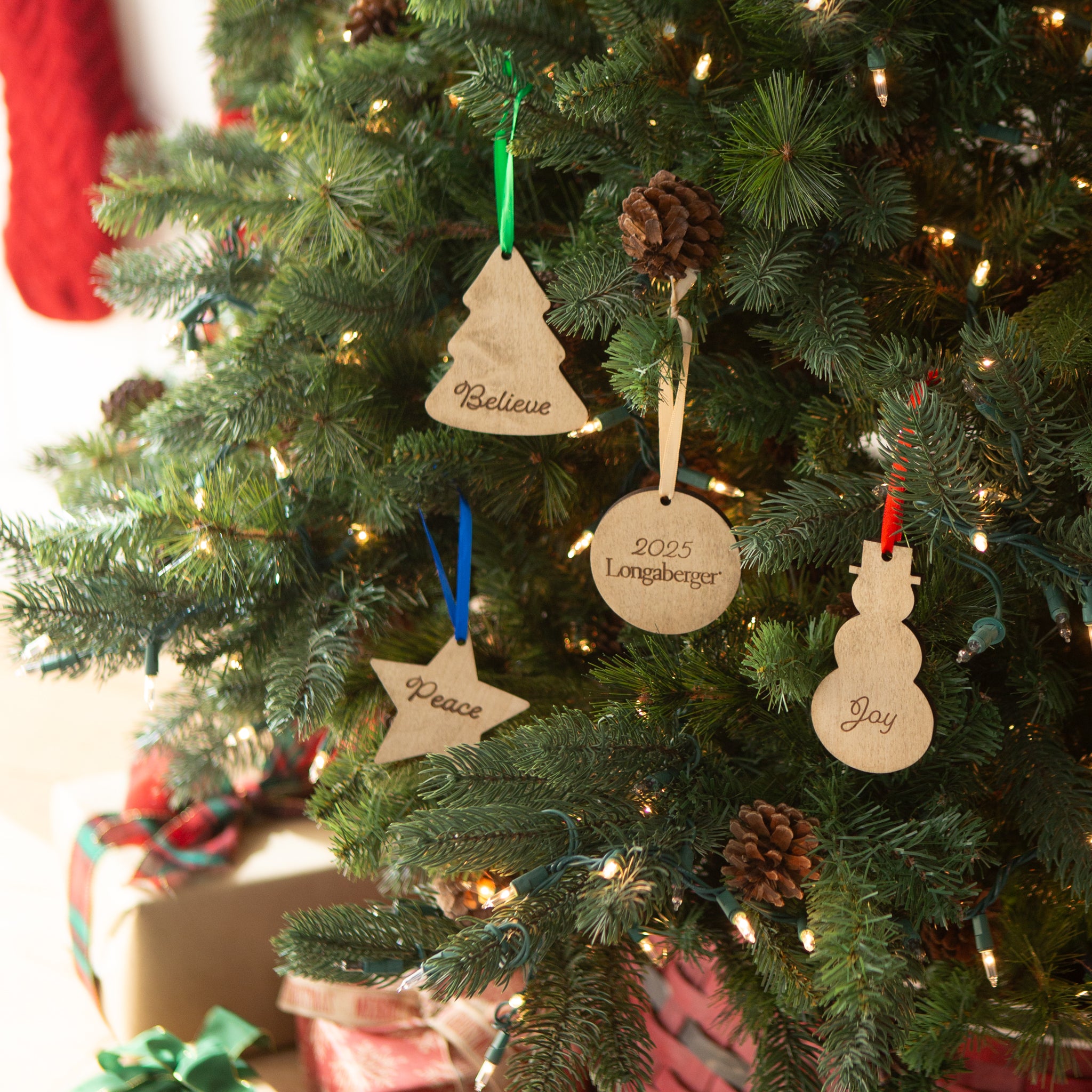 Christmas 4-Piece Wooden Ornament Set - Assorted - 图片 3