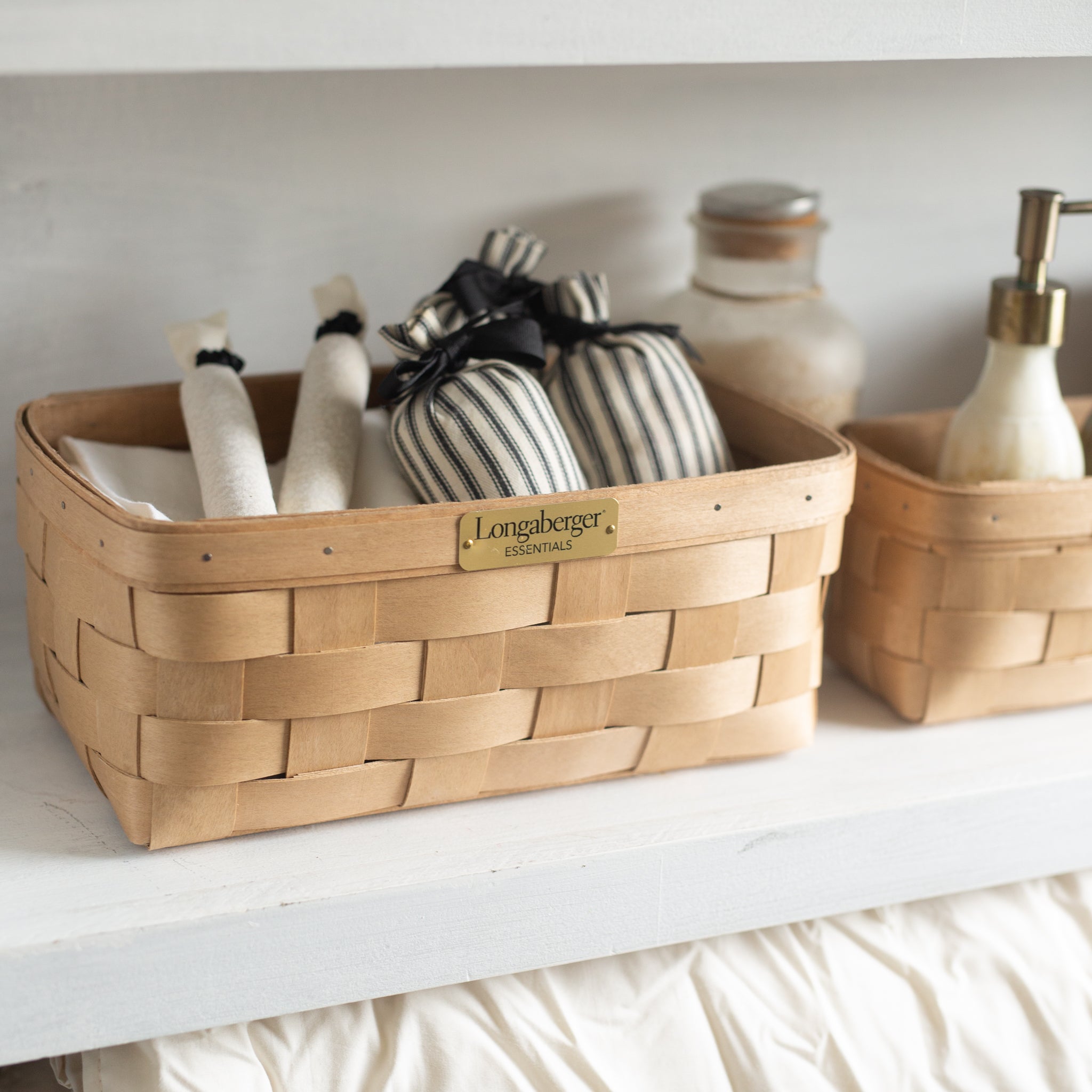 Collector's Essentials Medium Rectangle Basket with Protector - 图片 5