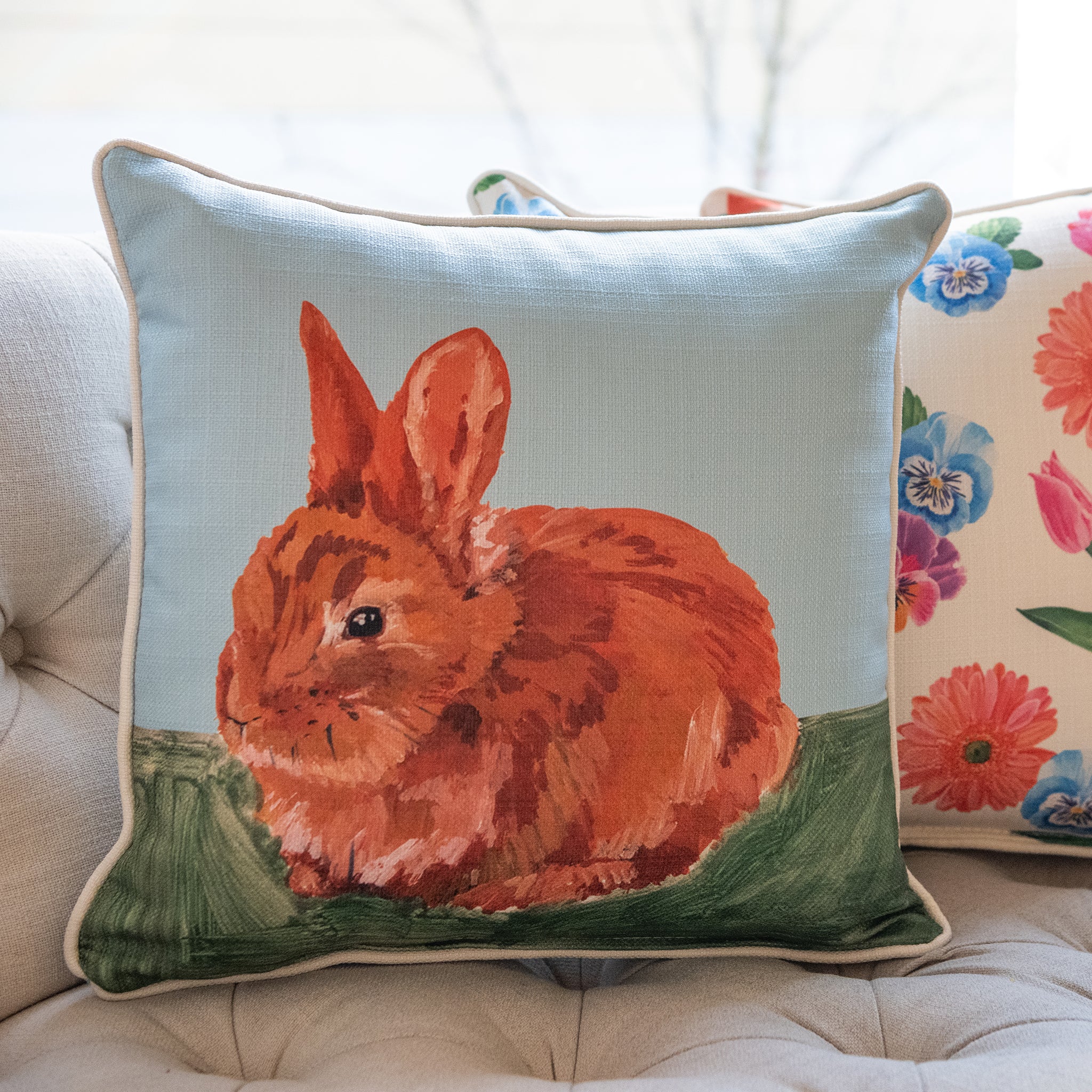 Longaberger x Paint&Petals Bunny & Gingham Reversible Pillow - 图片 3