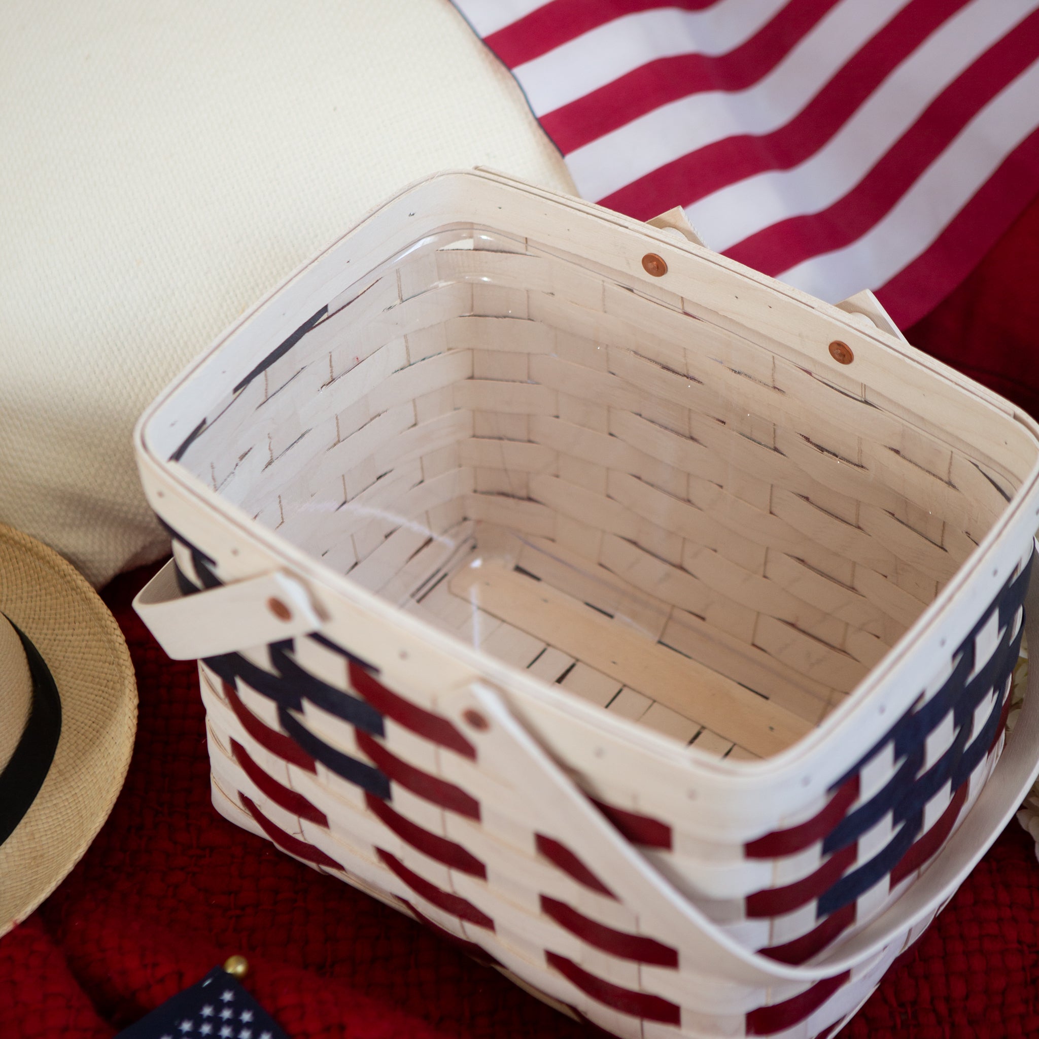 Americana Homestead Basket with Protector - White - 图片 4